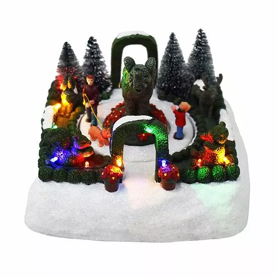 St. Nicholas Square® Village Topiary Garden 1 St. Nicholas Square® Village Topiary Garden